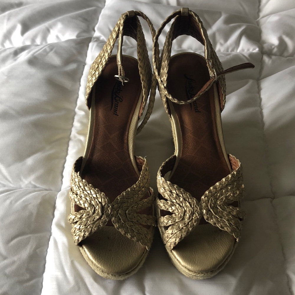 Lucky Brand Strapped Wedges🍀